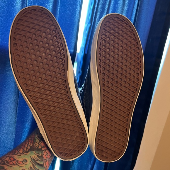 Vans mid top sneaker - Picture 2 of 3